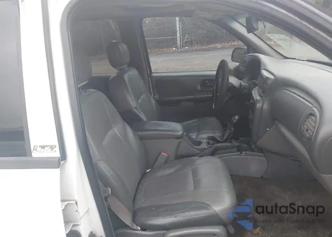 2002 Chevrolet Trailblazer Ltz из США, поврежденный, VIN 1GNDS13S322408120